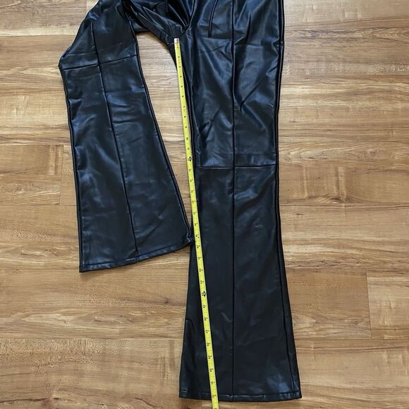 Forever 21 Women’s L Flare Pants Black Vegan Leather Back Zip Biker Gothic Moto - Picture 13 of 16